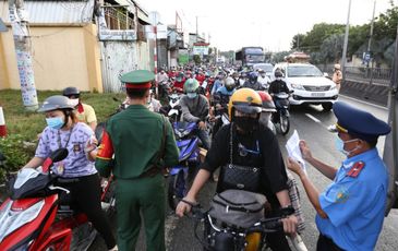 Vất vả với ‘giấy thông hành’ xét nghiệm nCov