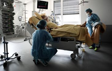 Chuyên gia Pháp cảnh báo biến chủng nCoV mới