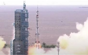 Thêm một tên lửa Trung Quốc rơi tự do xuống Trái đất