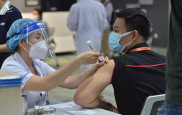 Hơn 1.000 tình nguyện viên đã tiêm thử nghiệm vắc xin Nanocovax ở Hưng Yên