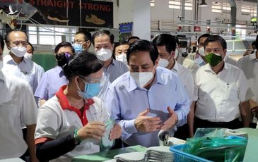 Thủ tướng Phạm Minh Chính kiểm tra công tác chống dịch ở Long An