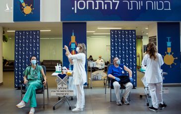 Israel chuyển 700.000 liều vaccine Pfizer sắp hết hạn cho Hàn Quốc