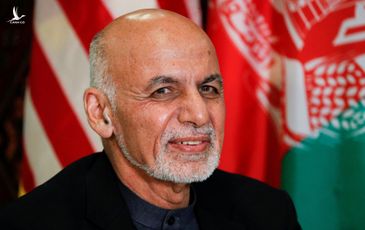RIA: Tổng thống Afghanistan ra nước ngoài với trực thăng đầy tiền