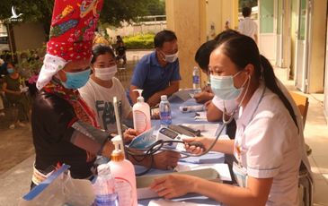 Quảng Ninh tiêm vaccine SinoPharm cho cư dân biên giới