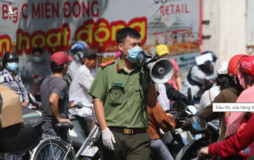 Lãnh đạo TP.HCM: Hãy tin tưởng vào chính sách chăm lo của thành phố