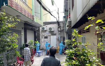 “Sắp thành “vùng xanh”, cả khu phố tôi bất ngờ thành ổ dịch Covid-19″