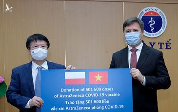 Bàn giao hơn 500.000 liều vaccine Ba Lan tặng cho Bộ Y tế