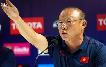 HLV Park Hang Seo nổi giận khi học trò đòi “làm gỏi” Trung Quốc