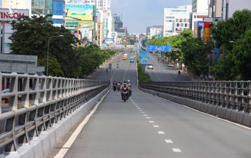 TP.HCM: Ngày đầu ‘ai ở đâu, ở yên đó’, đường phố vắng lặng