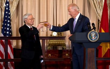 Tổng bí thư và Chủ tịch nước mời Tổng thống Mỹ Joe Biden thăm Việt Nam