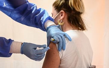 Đại học Harvard công bố nghiên cứu so sánh di chứng Covid-19 giữa người tiêm và không tiêm vaccine