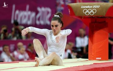 Nhà vô địch Olympic tiết lộ bí mật động trời của thể thao Mỹ