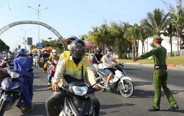 Chuyên gia khuyến cáo sai lầm khiến nCoV lây lan khi dùng khẩu trang ở nơi làm việc