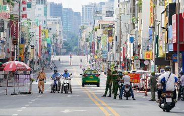 ‘TP.HCM và các tỉnh lân cận cần quyết tâm hơn để kiểm soát dịch trước 15.9’