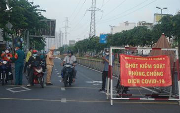 TP.HCM tiếp tục kiểm tra giấy đi đường, khai báo di chuyển nội địa