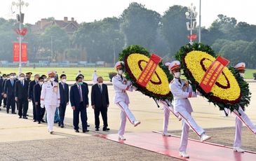 Lãnh đạo Đảng, Nhà nước viếng Chủ tịch Hồ Chí Minh, tưởng nhớ các anh hùng liệt sĩ