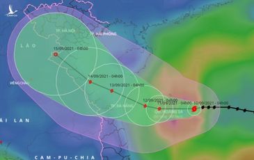Bão mạnh cấp 10 hướng vào miền Trung