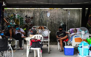 Philippines dỡ bỏ lệnh ở yên trong nhà dù ghi nhận hơn 20.000 ca/ngày