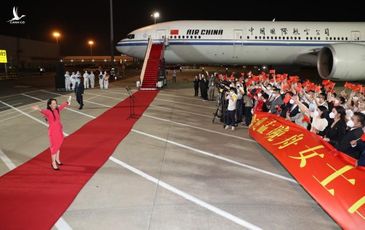 Vì sao ‘Công chúa Huawei’ được chào đón bởi thảm đỏ như lãnh đạo cấp cao nhà nước?