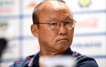 HLV Park Hang Seo nói gì về “quả penalty hụt” gây tranh cãi?