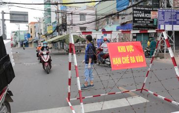 Sẽ dỡ bỏ rào chắn, dây giăng phong tỏa ở TPHCM trước ngày 30/9