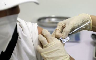 Những người nào nên tiêm mũi vaccine thứ 3 phòng Covid-19