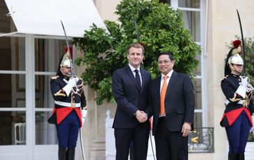Thủ tướng kêu gọi doanh nghiệp Pháp đầu tư nhiều hơn vào Việt Nam