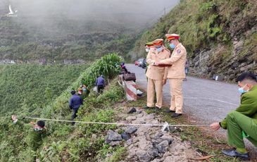 Ôtô lao xuống vực ở đèo Mã Pì Lèng, 4 người thương vong