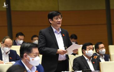Bộ trưởng Bộ Y tế: Việt Nam dự kiến tiêm vaccine mũi 3 từ cuối năm 2021