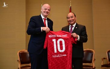 Chủ tịch FIFA nói điều ấm lòng khi gặp Chủ tịch nước Nguyễn Xuân Phúc tại Thụy Sỹ