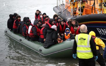 Vượt ‘eo biển tử thần’ đến Anh khiến 27 người chết đuối