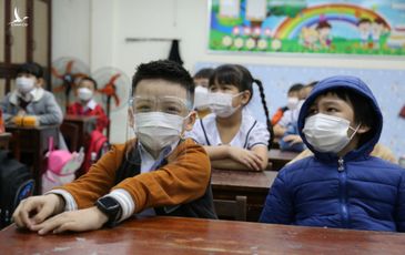 Học sinh lớp 1 Đà Nẵng quay lại học trực tuyến sau 5 ngày đến trường
