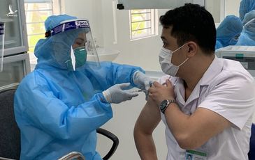 Chỉ có đầu óc nông cạn mới đem sốc phản vệ vaccine đổ lỗi cho Chính phủ