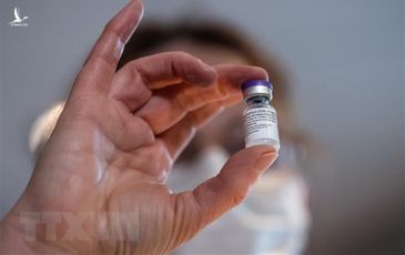 Chuyên gia lên tiếng việc người đàn ông tiêm 10 mũi vắc xin trong một ngày