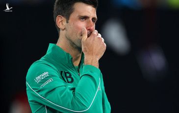 Tay vợt số 1 thế giới Djokovic bị trục xuất khỏi Australia vì vấn đề vaccine Covid-19