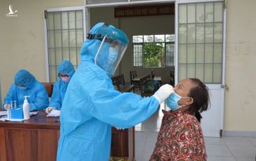 Hơn 78.000 ca nhiễm Covid-19 trong ngày 25/2, Hà Nội gần 10.000 người