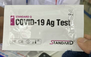 Bộ Y tế lên tiếng về việc kit xét nghiệm COVID-19 khan hiếm và ‘loạn giá’