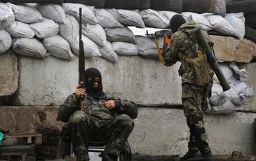 Dân quân Donbass tuyên bố kiểm soát loạt mục tiêu, áp sát TP chiến lược Ukraine!