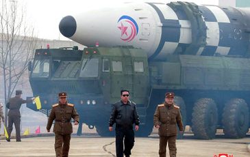 Triều Tiên bắn thành công tên lửa xuyên lục địa mới lớn nhất thế giới