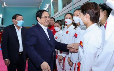 Thủ tướng Phạm Minh Chính kiểm tra công tác chuẩn bị SEA Games 31 và động viên đoàn thể thao Việt Nam