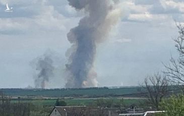 Nổ liên tiếp tại thành phố Nga giáp Ukraine, cơ sở quân sự bốc cháy