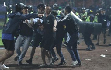 Thương tâm vụ bạo loạn khiến hàng trăm người thiệt mạng tại Indonesia
