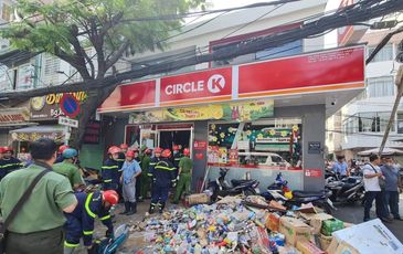 Sập cửa hàng Circle K ở TP.HCM: Một học sinh lớp 9 tử vong