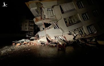 Kinh hoàng với trận động đất khiến gần 530 người chết