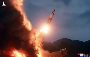 Bình Nhưỡng cảnh báo bán đảo Triều Tiên “bên bờ vực chiến tranh hạt nhân”