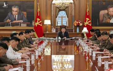 Điều gì đã khiến Chủ tịch Kim Jong-un thay đổi?