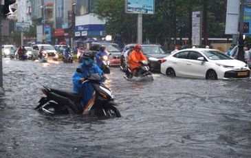 Thủ tướng: Tập trung ứng phó với bão, không để tình trạng lũ chồng lũ