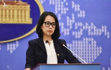 KHI CÁC NƯỚC CHƠI “CỜ” TRÊN BÃI ĐÁ CHÌM