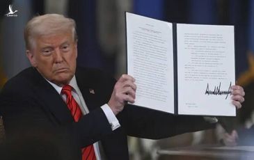 TÒA ÁN CHẶN TỔNG THỐNG TRUMP: RANH GIỚI QUYỀN LỰC