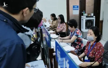Khoảng 85.000 người nghỉ hưu trước tuổi và 15.000 người thôi việc